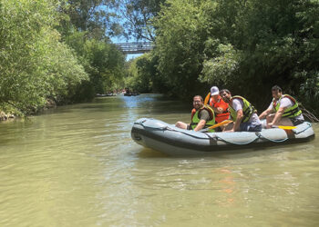 איך לבקר בארץ בקיץ ולא למות מחום