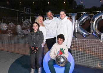 שוברים את השתיקה