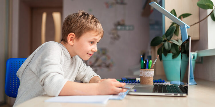 מדוע לקחת קורסים בקיץ?