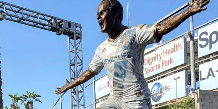 מלך השערים מברונזה