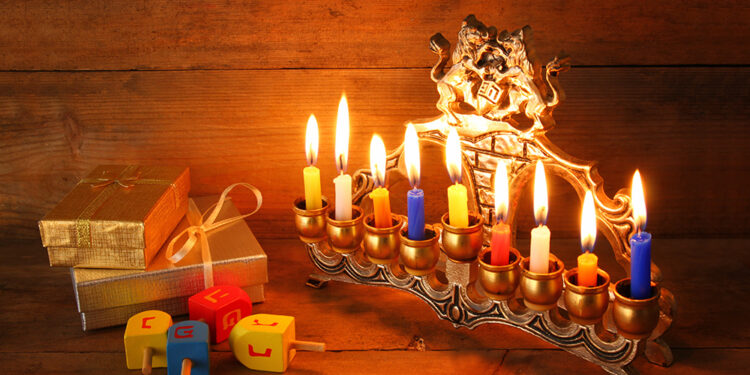 חג האור והניסים