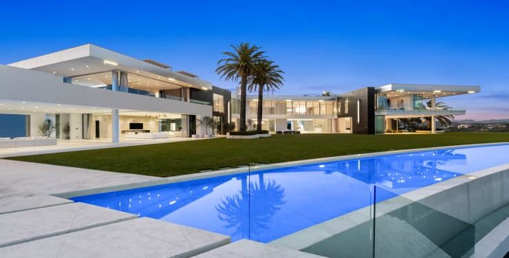 האחוזה היקרה ביותר בלוס אנג'לס אחוזה בהנחה של 205 מיליון דולר!