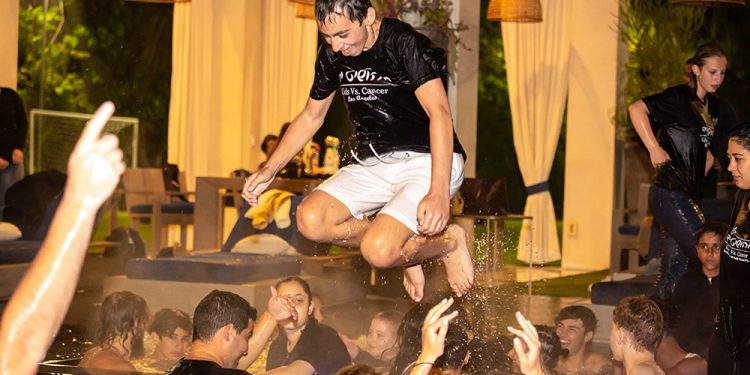 הילדים נהנו במסיבת בריכה עליזה | צילום: אורי מאירוביץ ימי האושר