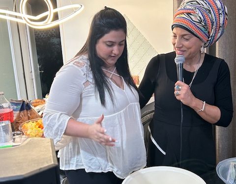 הפרשת חלה עם ענת בן ארי