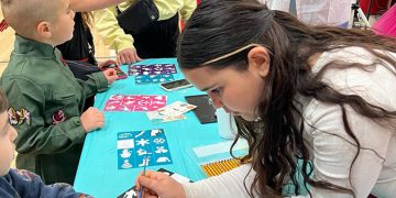 נשות מאמאנט חוגגות את פורים