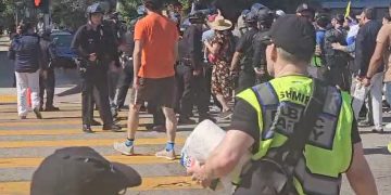 מפגינים פרו-פלסטינים ניסו למנוע מיהודים להשתתף בכנס הנדל"ן בלוס אנג'לס