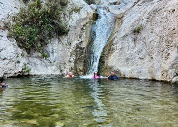 טיול אל מפלי סוויצר וקניון הדובים