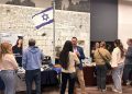 חיבורים מעוררי השראה במרכז הקהילתי שפר של ה-IAC בלוס אנג'לס