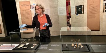 מסע בזמן: תערוכת מגילות ים המלח בספריית רייגן