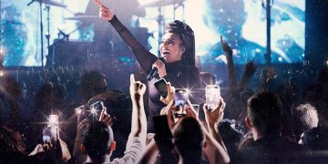 הזמרת נרקיס בהופעה את הערב הזה לא תרצו לפספס! ערב הפתיחה של קהילת הנשים החזקה ביותר בקליפורניה