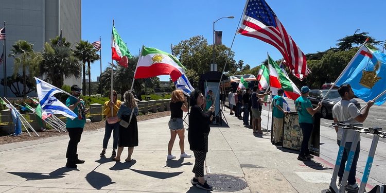 "ביבי תסיים את העבודה, אנחנו מאחוריך"