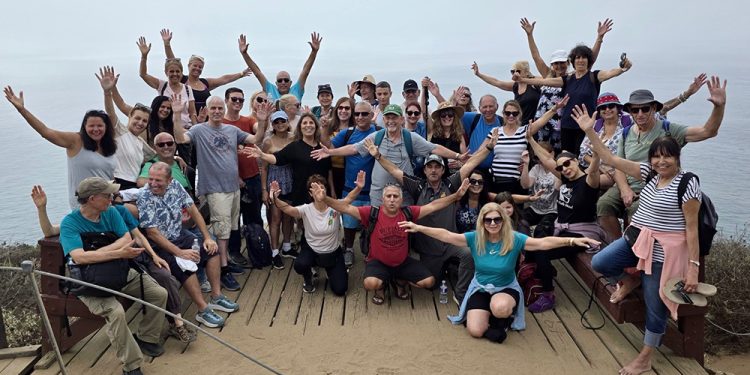 קבוצת מטיילי L.A יצאה לטיול חופים ל-Point Dume