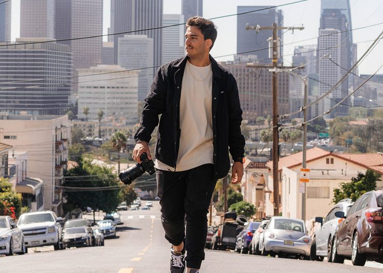 לכל בית יש סיפור