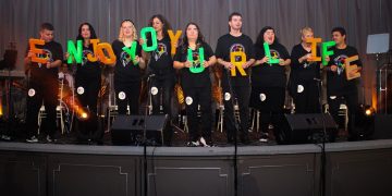 חיבוק קהילתי בלב לוס אנג'לס: