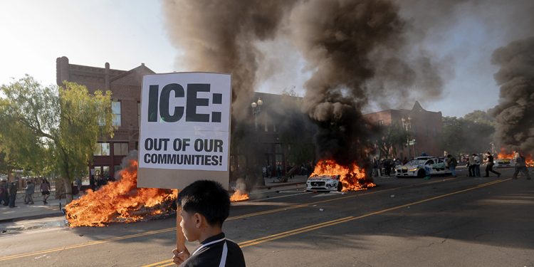 Depositphotos מחאות, אכיפת חוק והוויכוח האמריקאי סביב ICE